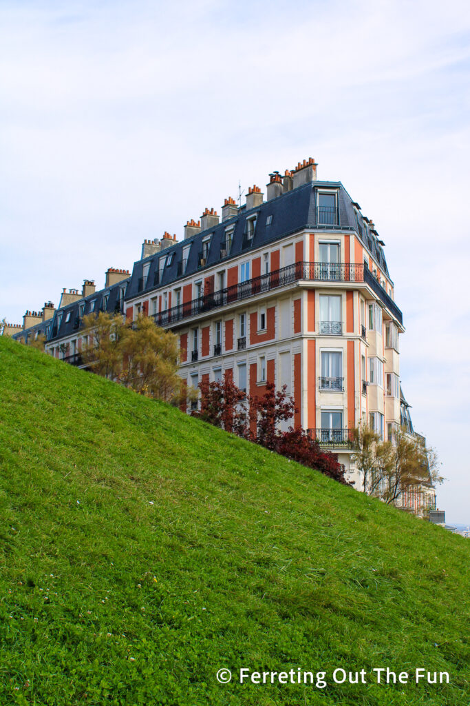 Sinking House in Montmartre Paris