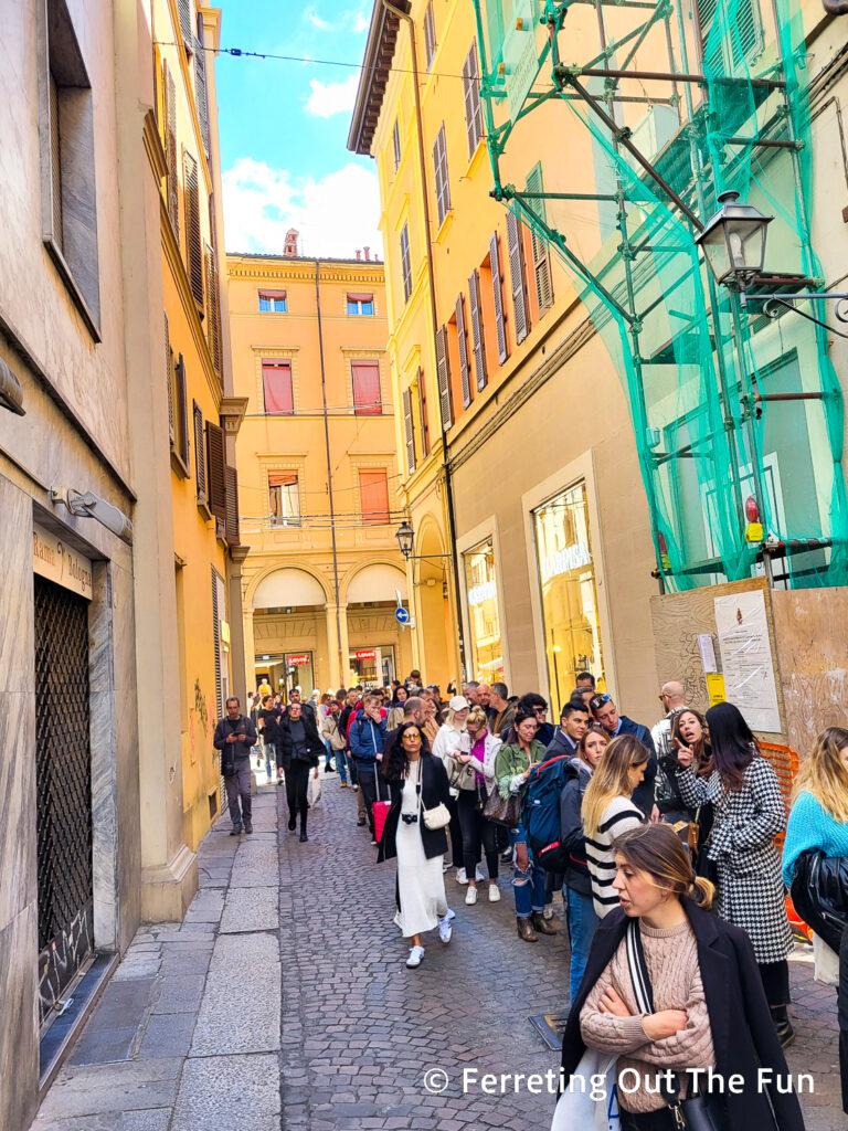 Queue for Mò Mortadella Lab, the best sandwich shop in Bologna Italy